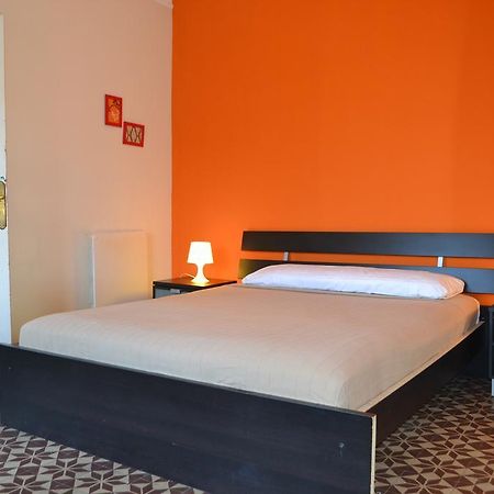 Blue Hostel Barcelona Rom bilde