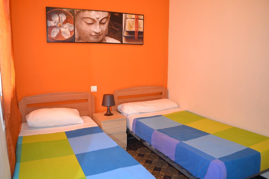 Blue Hostel Barcelona Rom bilde