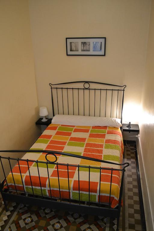 Blue Hostel Barcelona Rom bilde